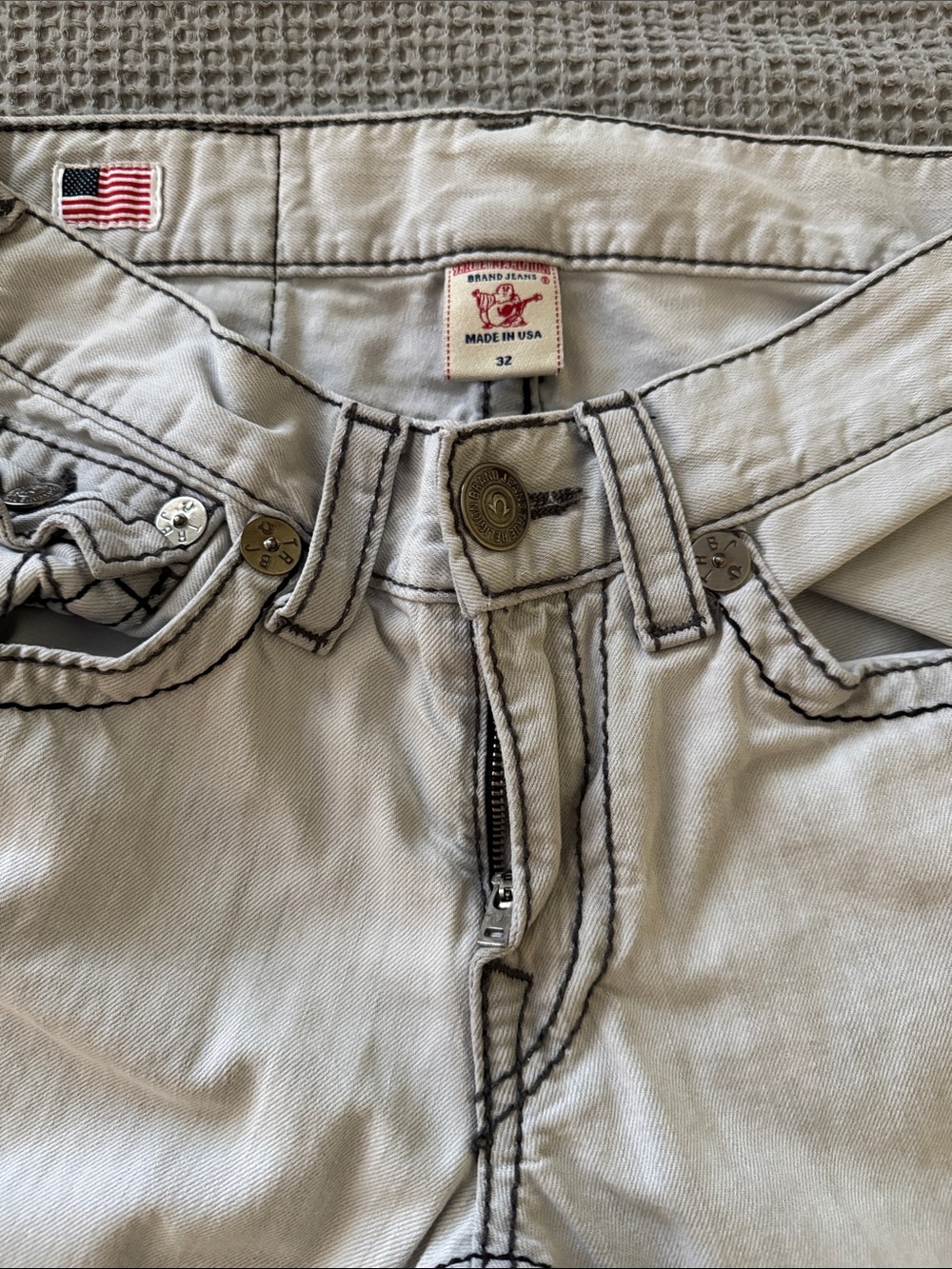 Men’s Vintage True Religion Jeans - Picture 2 of 3